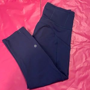 lululemon size 6 crop legging